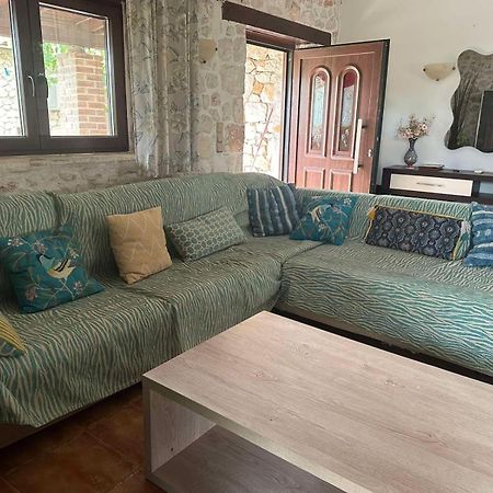 Villa Constantis Kalamaki  Luaran gambar