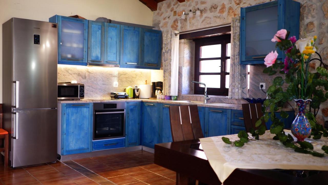 Villa Constantis Kalamaki  Luaran gambar