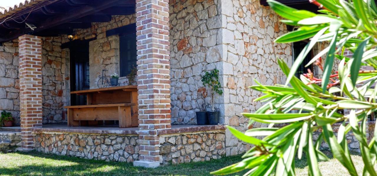 Villa Constantis Kalamaki  Luaran gambar